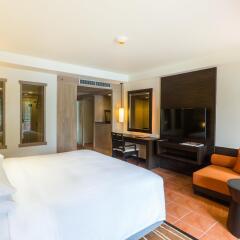 Отель Phuket Marriott Resort & Spa, Merlin Beach 5* Стандартный номер разные типы кроватей