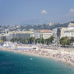 Отель Aparthotel Adagio access Nice Acropolis пляж