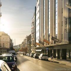Отель Le Châtelain парковка