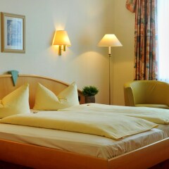 Отель Stadt München Германия, Дюссельдорф - отзывы, цены и фото номеров - забронировать отель Stadt München онлайн комната для гостей фото 2
