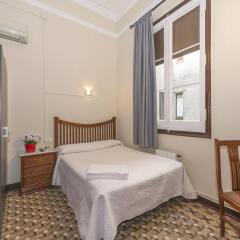 Отель Hostal Girona Испания, Барселона - отзывы, цены и фото номеров - забронировать отель Hostal Girona онлайн комната для гостей фото 2