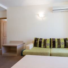 Апартаменты One Bedroom Apartment with Balcony комната для гостей фото 5