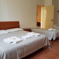 Отель Ambrosiana Milano сейф в номере