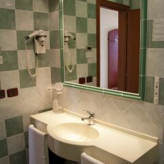 Hotel Felix Скалея ванная
