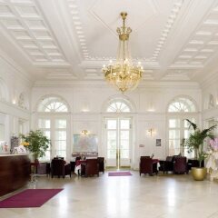 Отель Austria Trend Schloss Wilhelminenberg Вена интерьер отеля