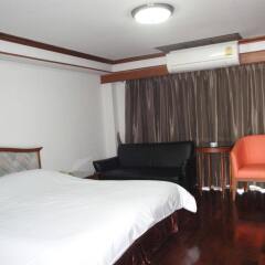 Отель Interchange Tower Serviced Apartment Таиланд, Бангкок - отзывы, цены и фото номеров - забронировать отель Interchange Tower Serviced Apartment онлайн комната для гостей фото 4