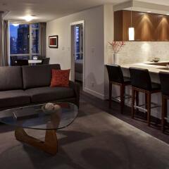 Отель LEVEL Furnished Living Yaletown Seymour Канада, Ванкувер - отзывы, цены и фото номеров - забронировать отель LEVEL Furnished Living Yaletown Seymour онлайн комната для гостей фото 3