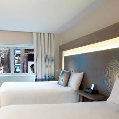 Отель Novotel New York Times Square 4* Улучшенный номер с 2 отдельными кроватями фото 2