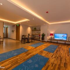 Отель Mojzo Inn Boutique фитнесс-зал