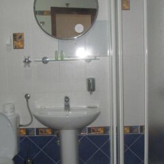 Отель Secret Garden Apartments Черногория, Свети-Стефан - отзывы, цены и фото номеров - забронировать отель Secret Garden Apartments онлайн ванная фото 2