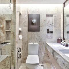 Отель Doubletree By Hilton Sukhumvit Бангкок ванная фото 2
