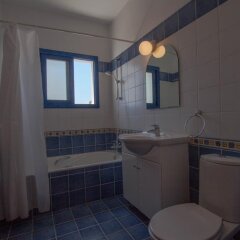 Отель Villa Saint Nikolas Кипр, Протарас - отзывы, цены и фото номеров - забронировать отель Villa Saint Nikolas онлайн ванная фото 2