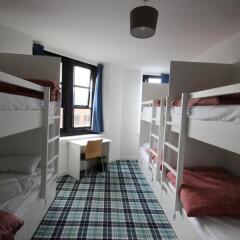 Отель Tartan Lodge Кровать в общем номере с двухъярусной кроватью фото 21