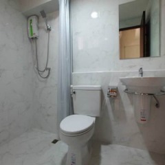 Отель Rattanasook Residence ванная