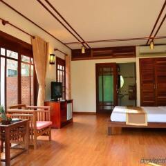 Отель Riverside Bamboo Resort Hoi An комната для гостей фото 5