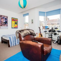 Отель Wonderful 4 Bedroom Home In Kensal Rise комната для гостей фото 2