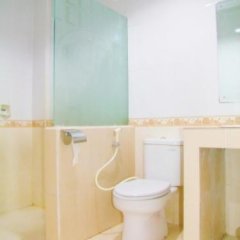 Hotel Yulia in Gorontalo, Indonesia from 18$, photos, reviews - zenhotels.com bathroom