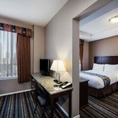 Отель Ramada by Wyndham Vancouver Downtown Канада, Ванкувер - отзывы, цены и фото номеров - забронировать отель Ramada by Wyndham Vancouver Downtown онлайн удобства в номере фото 2