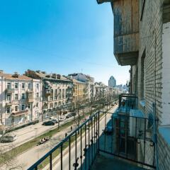 Гостиница Rent Kiev Lva Tolshtoho Square балкон