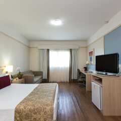 Отель Comfort Suites Londrina комната для гостей фото 2