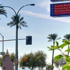 Отель American Executive Inn развлечения