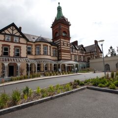 The Lucan Spa Hotel парковка