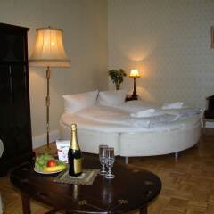 Hotel Alte Galerie Am Kudamm In Berlin Germany From 95 Photos Reviews Zenhotels Com
