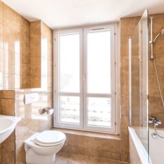 Отель Sure Hotel by Best Western Paris Gare du Nord Франция, Париж - 12 отзывов об отеле, цены и фото номеров - забронировать отель Sure Hotel by Best Western Paris Gare du Nord онлайн ванная