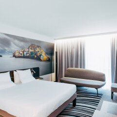 Отель Novotel Paris Coeur d'Orly Airport комната для гостей