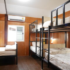 At Pier Hostel Lanta комната для гостей фото 3