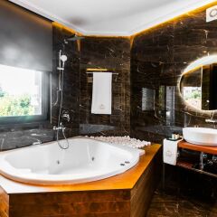 Отель La Suite Boutique Hotel Албания, Тирана - отзывы, цены и фото номеров - забронировать отель La Suite Boutique Hotel онлайн спа