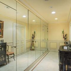 Отель Foch - Champs Elysées, 60m2 Suites in Paris развлечения