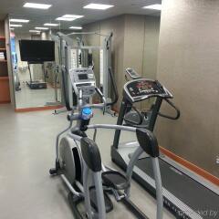 Отель Holiday Inn Express Vancouver-Metrotown (Burnaby) Канада, Бурнаби - отзывы, цены и фото номеров - забронировать отель Holiday Inn Express Vancouver-Metrotown (Burnaby) онлайн фитнесс-зал