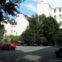 Отель a&o Hamburg Reeperbahn Гамбург парковка