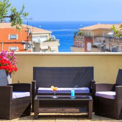 Quality Hotel Menton Méditerranée пляж