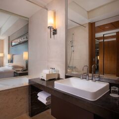 Отель Courtyard by Marriott Suzhou ванная фото 2