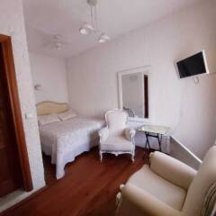 Sirince Klaseas Hotel & Restaurant Торбали комната для гостей