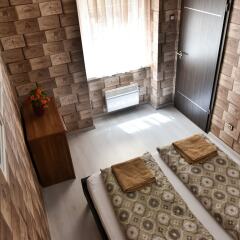 Апартаменты Corvin Point Rooms and Apartments комната для гостей фото 8