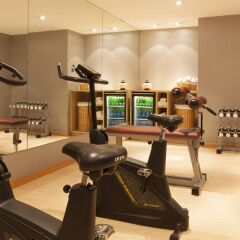 AC Hotel Córdoba by Marriott фитнесс-зал