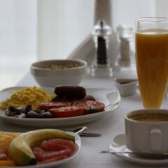 Отель Holiday Inn Express Dubai Airport ОАЭ, Дубай - - забронировать отель Holiday Inn Express Dubai Airport, цены и фото номеров в номере