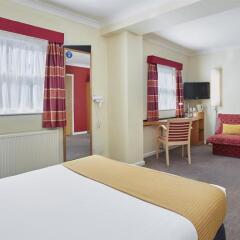 Отель Holiday Inn Express London Victoria комната для гостей фото 6