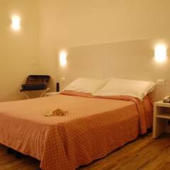 Hotel Nelson Римини комната для гостей