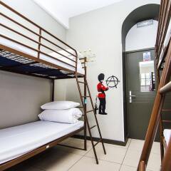 Отель Rest Up London - Hostel Великобритания, Лондон - 3 отзыва об отеле, цены и фото номеров - забронировать отель Rest Up London - Hostel онлайн комната для гостей фото 2
