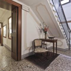 Отель Palazzo Cendon Piano Antico Италия, Венеция - 1 отзыв об отеле, цены и фото номеров - забронировать отель Palazzo Cendon Piano Antico онлайн интерьер отеля