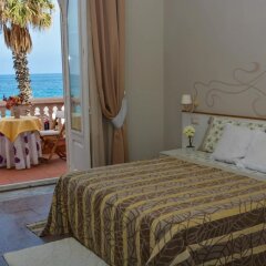 Отель B&B Villa Raineri Таормина комната для гостей фото 5
