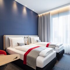 Отель Holiday Inn Express Munich City West комната для гостей фото 3