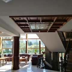 Отель Park Hotel Izvorite Болгария, Сливен - отзывы, цены и фото номеров - забронировать отель Park Hotel Izvorite онлайн интерьер отеля