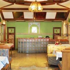 Hotel Bani Park Palace