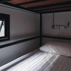 Nivas Siam Hostel Бангкок парковка