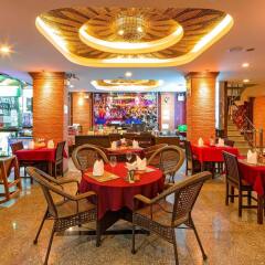 Tanawan Phuket Hotel питание
